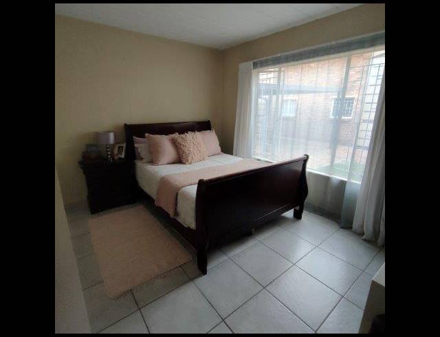 2 BEDROOM SIMPLEX FOR SALE IN HIGHVELD